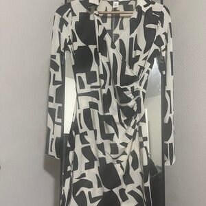 H&M Black and White Abstract Long Sleeve Dress nwot